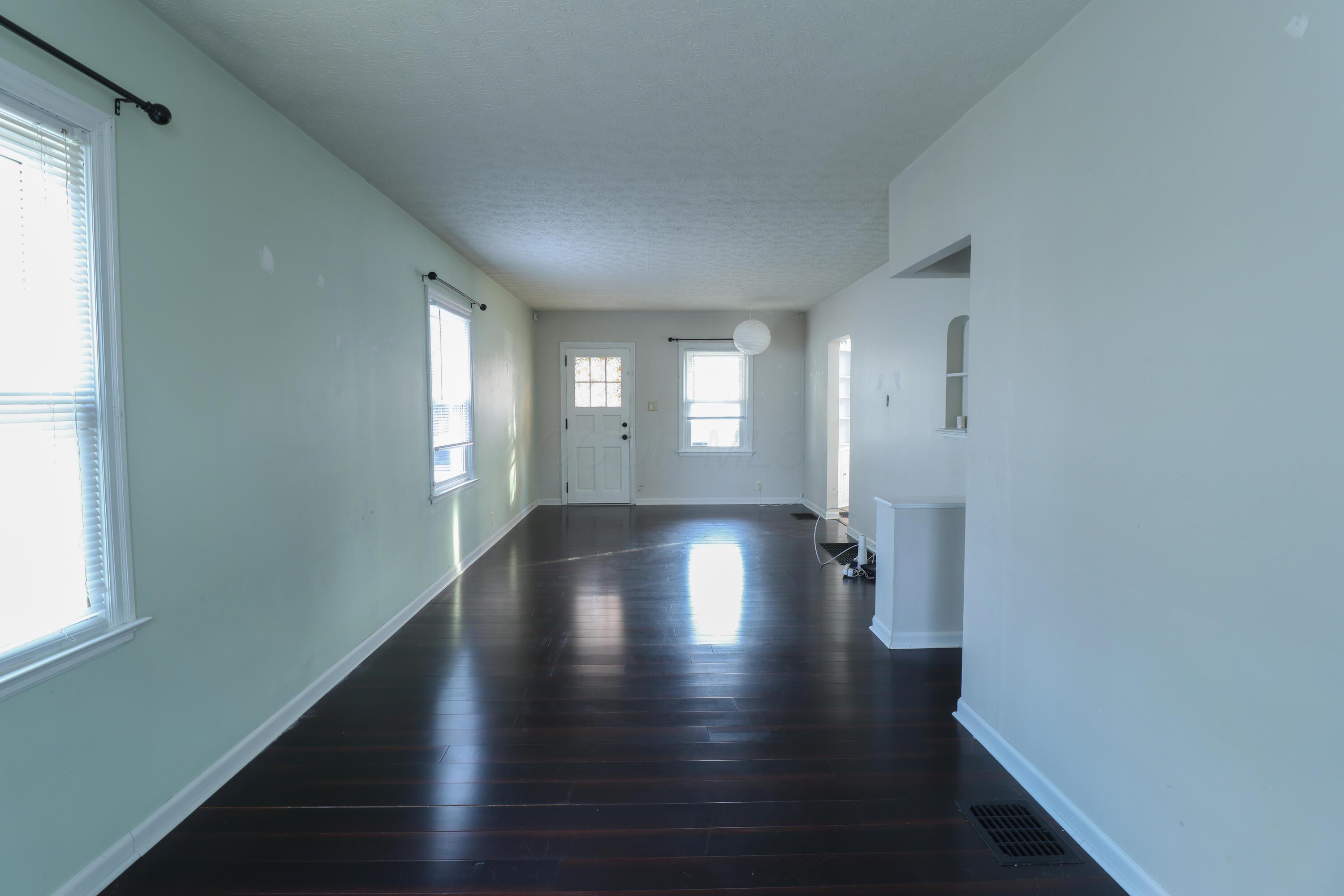 970 Piedmont Road Columbus, OH 43224 - Photo 3 of 17 853A9655-2