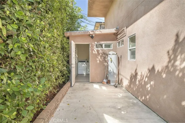 a view of a house with a yard and garage