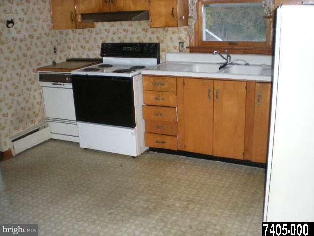 93 North Walnut Street Spring Grove, PA 17362 - Photo 2 of 10