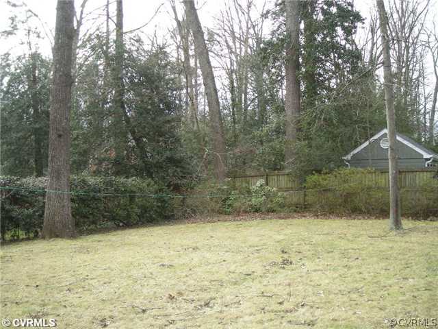 4035 Wakefield Road Richmond, VA 23235 - Photo 8 of 9 a view of a backyard