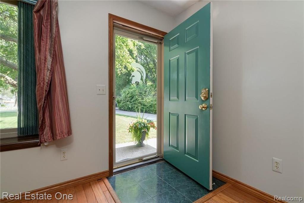 220 Red Oak Lane Rochester Hills, MI 48307 - Photo 21 of 29