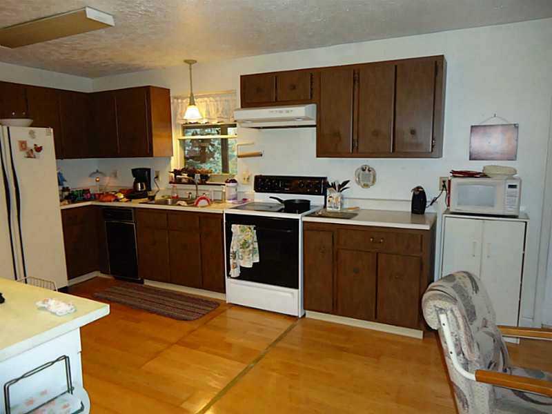 2757 Ridge Road Jefferson Hills, PA 15025 - Photo 5 of 21 Kitchen.
