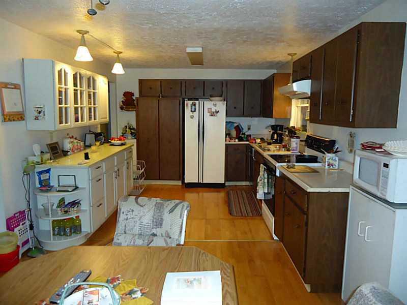 2757 Ridge Road Jefferson Hills, PA 15025 - Photo 6 of 21 Kitchen.