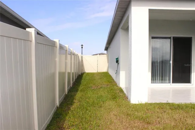 a front view of house with yard