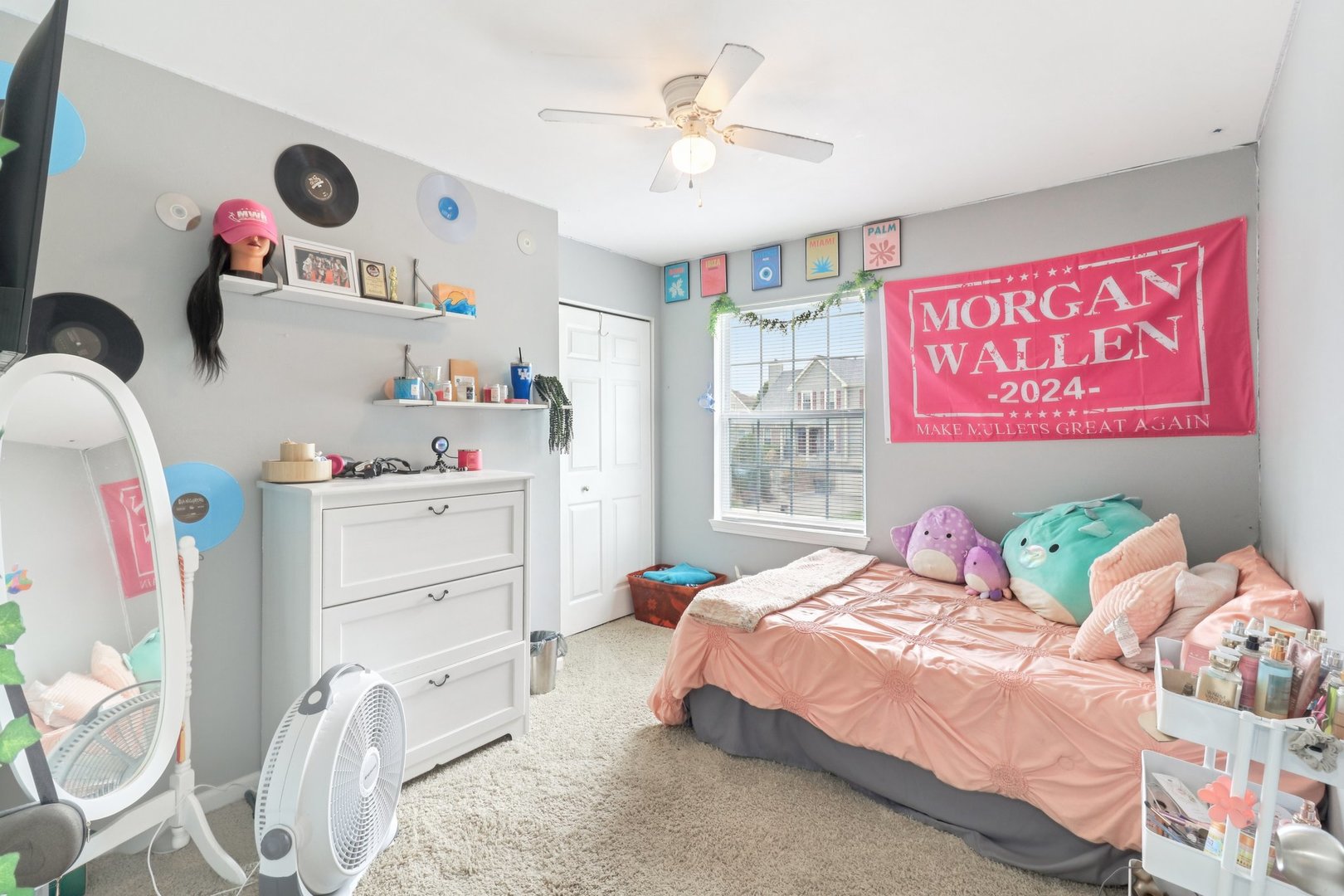 1256 Edgewater Lane Antioch, IL 60002 - Photo 23 of 45 a bedroom with a bed and a window