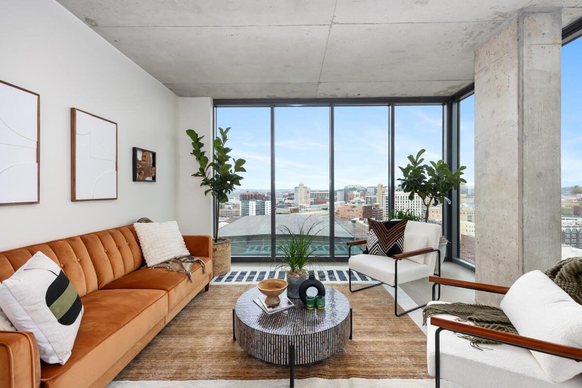 144 Oakes Street Southwest, Unit 1409 Grand Rapids, MI 49503 - Photo 14 of 66 IMG_1011