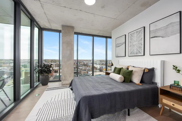 $3,070 | 144 Oakes Street Southwest, Unit 1409, Grand Rapids, MI 49503