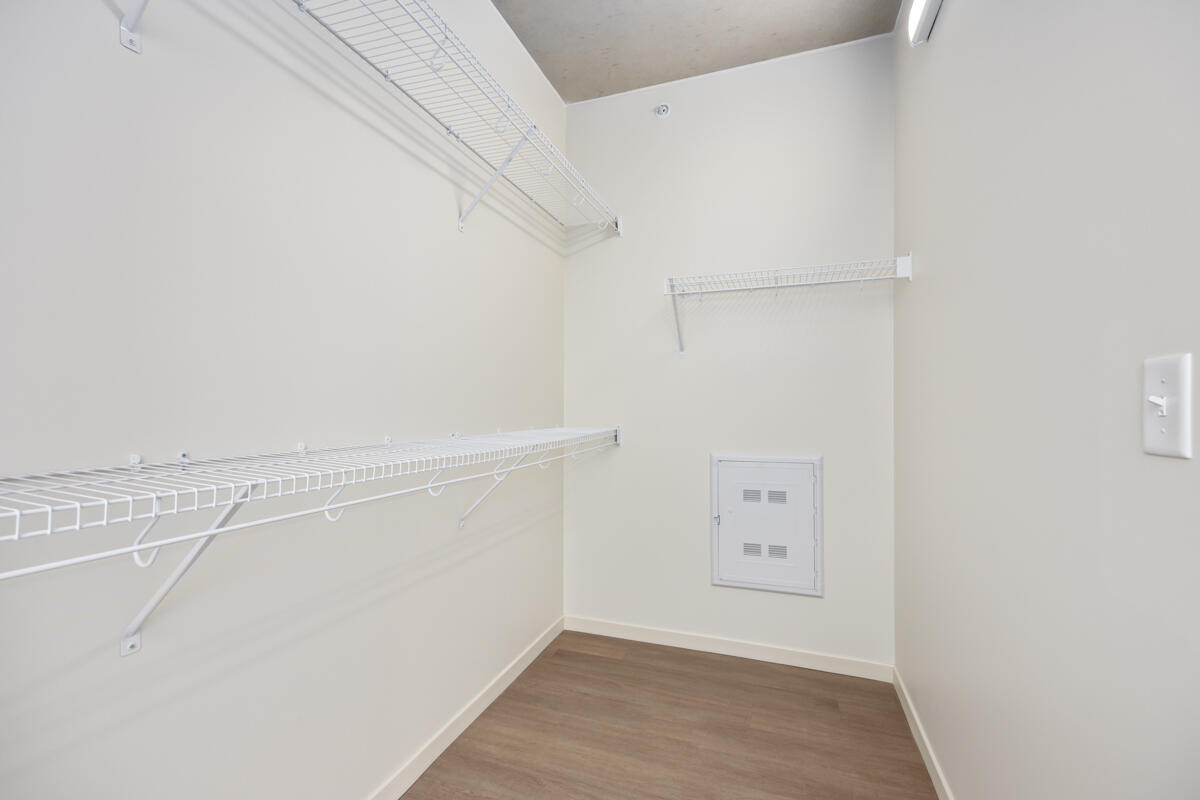 144 Oakes Street Southwest, Unit 1409 Grand Rapids, MI 49503 - Photo 35 of 66 IMG_1032