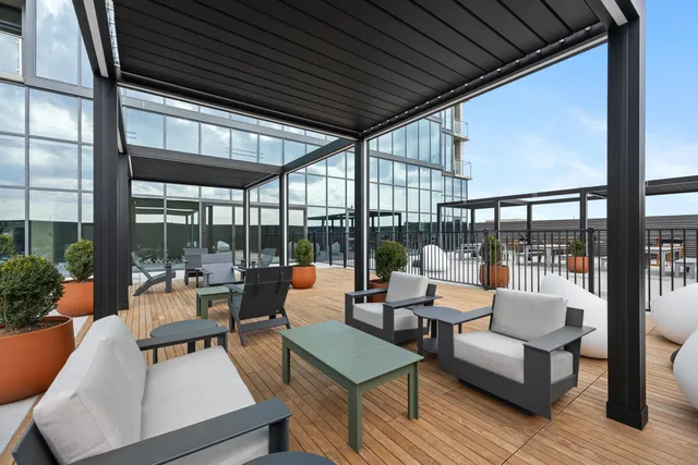 $3,070 | 144 Oakes Street Southwest, Unit 1409, Grand Rapids, MI 49503