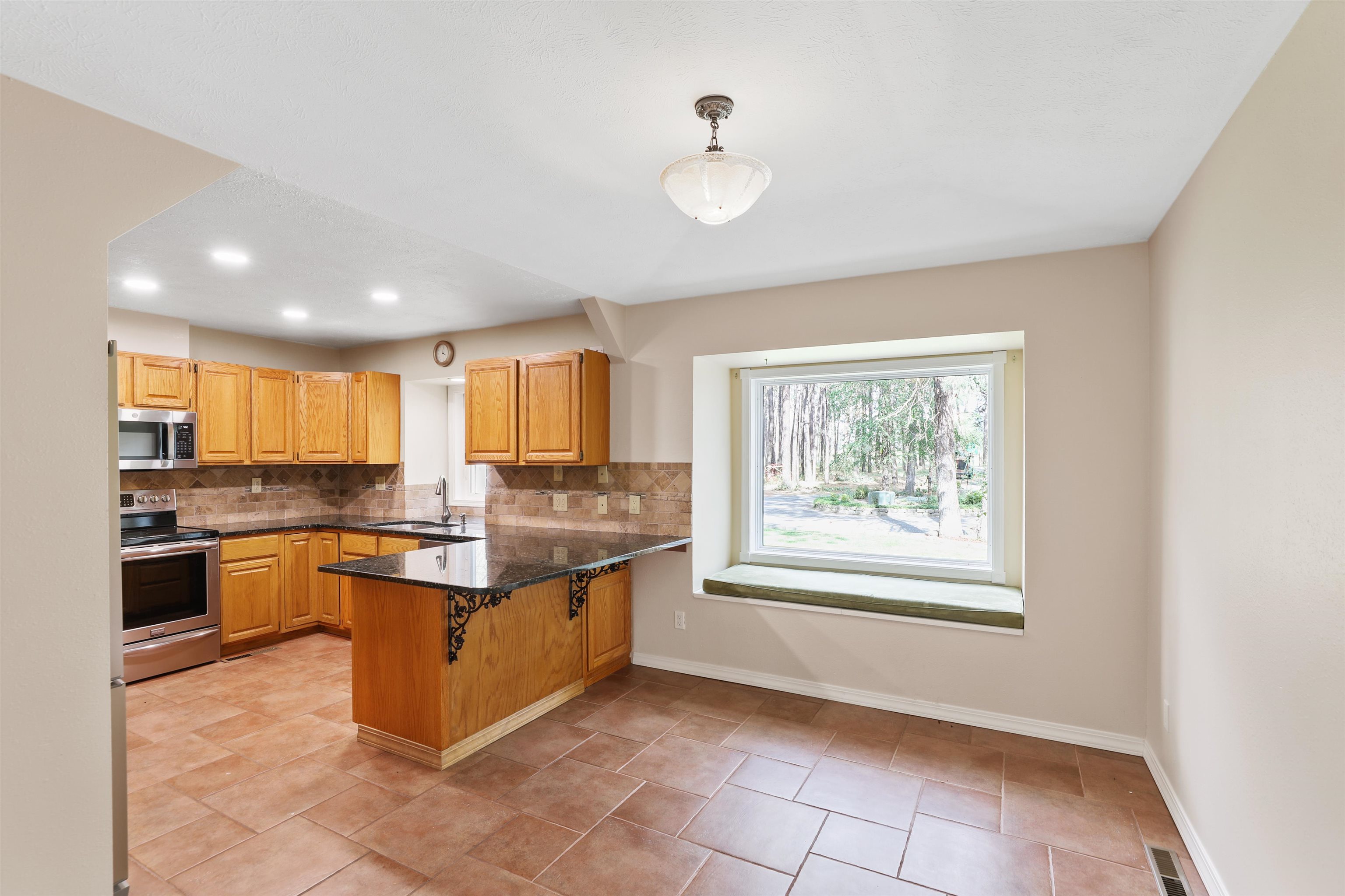 11424 South Spotted Road Cheney, WA 99004 - Photo 11 of 49
