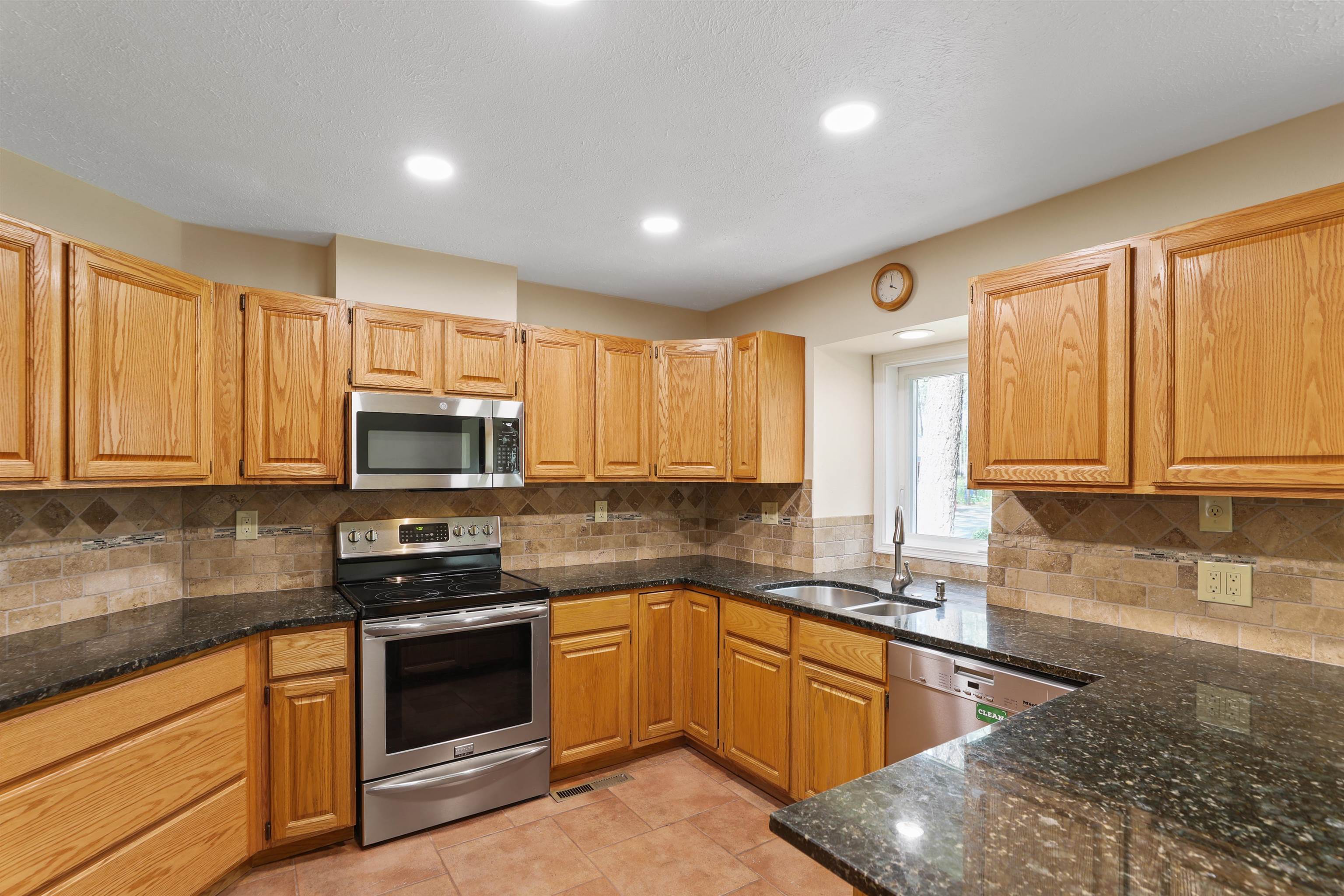 11424 South Spotted Road Cheney, WA 99004 - Photo 12 of 49