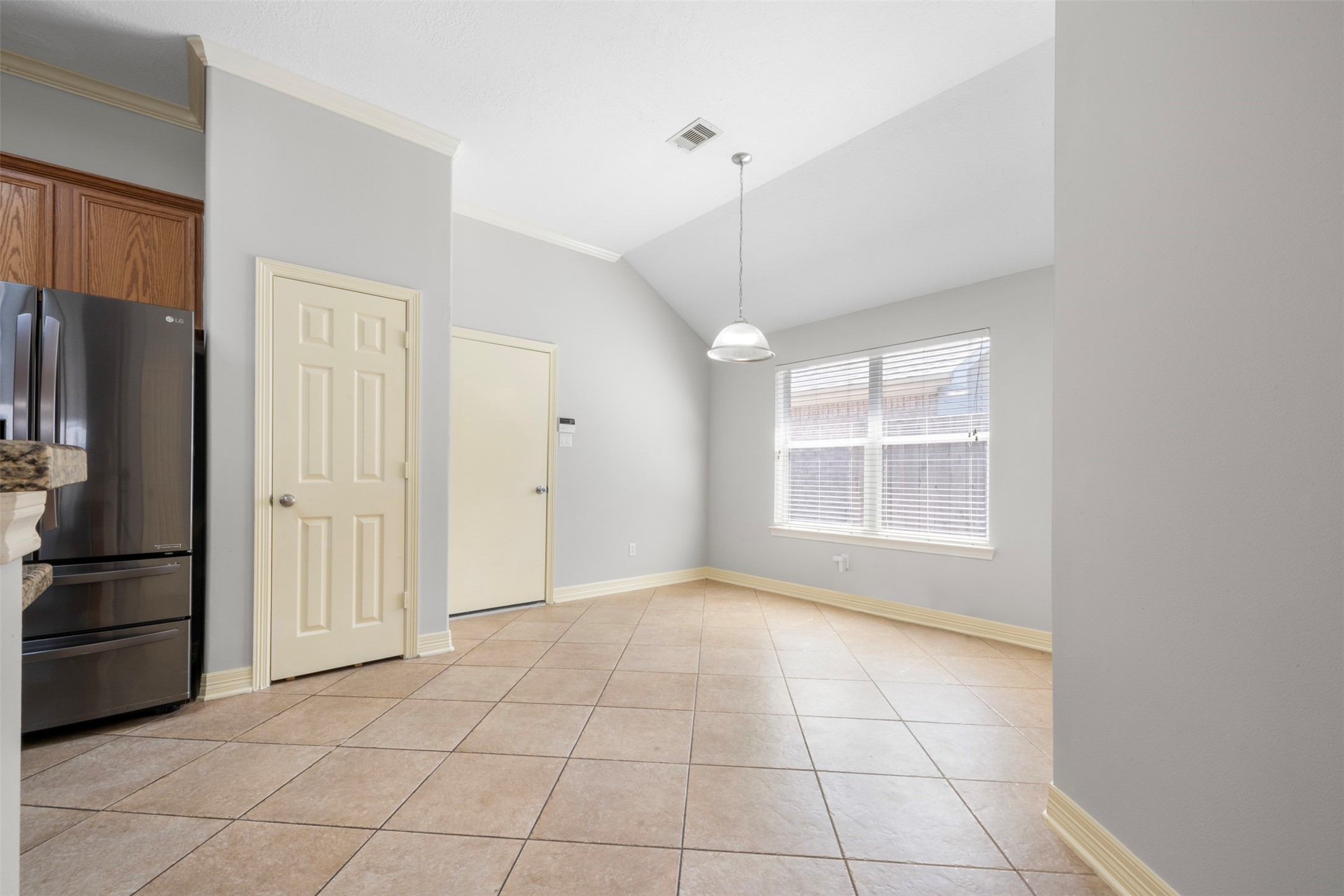 2434 Soledad Ridge Drive Spring, TX 77373 - Photo 20 of 33 Breakfast Area in the Kitchen
