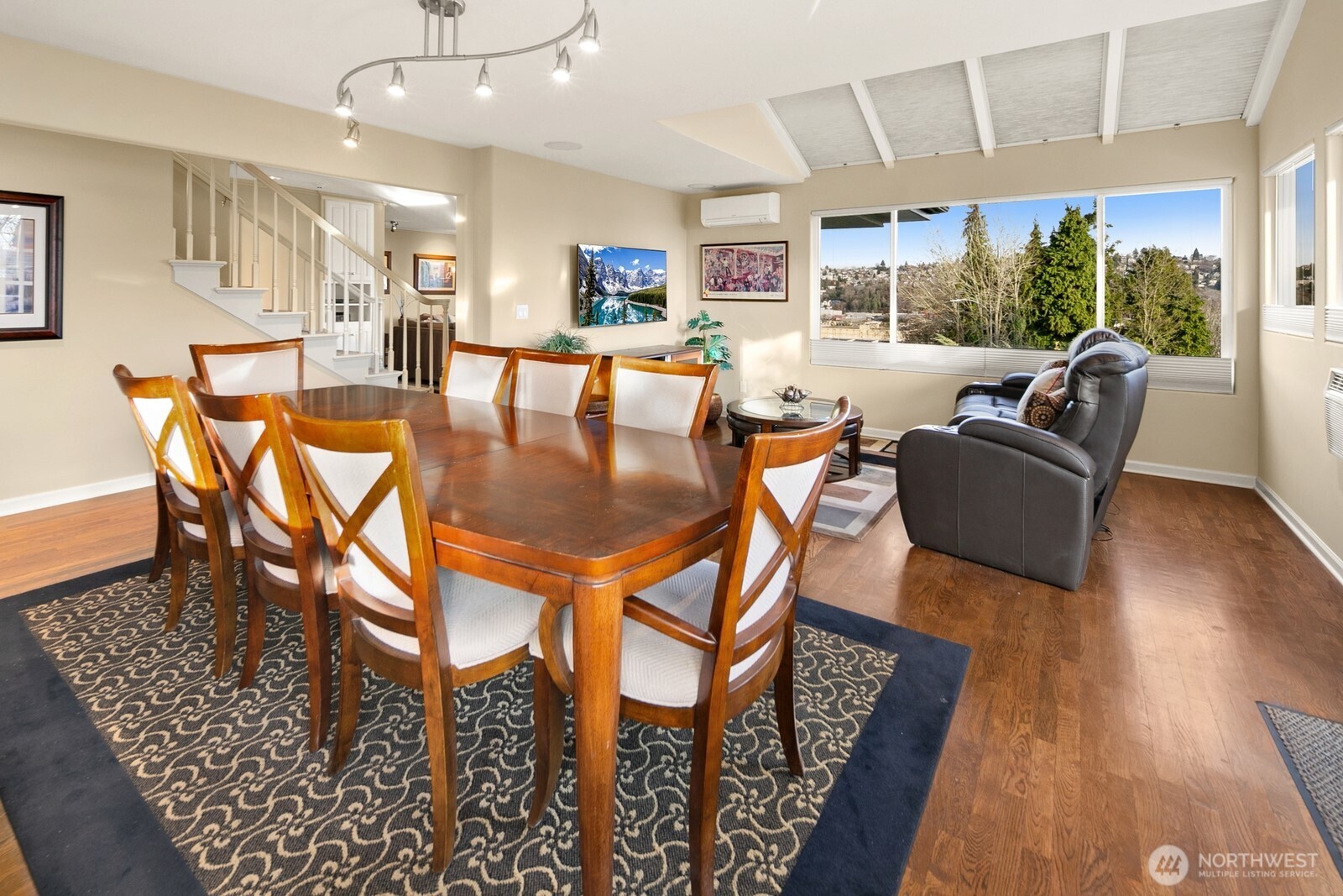 1500 Magnolia Way West Seattle, WA 98199 - Photo 12 of 35