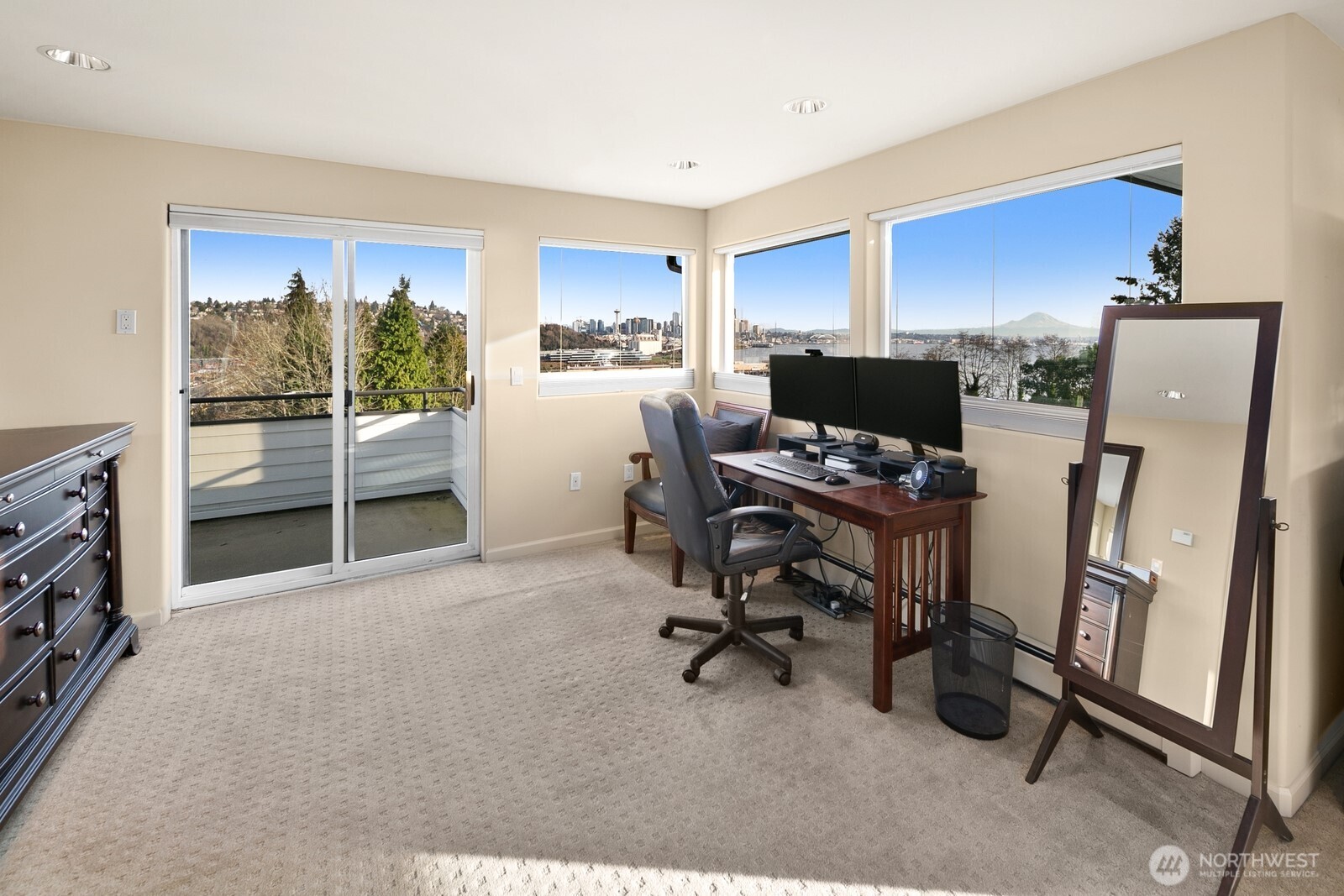 1500 Magnolia Way West Seattle, WA 98199 - Photo 16 of 35