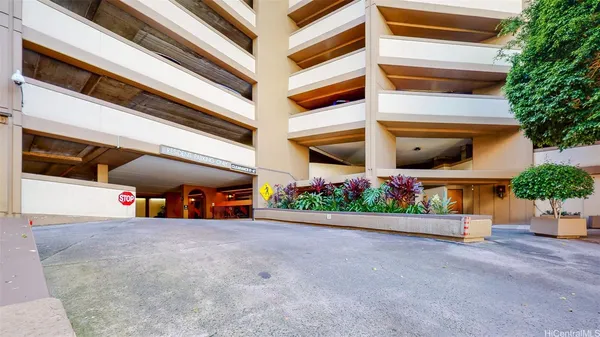 $2,900 | 1778 Ala Moana Boulevard, Unit 1317, Honolulu, HI 96815
