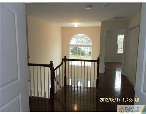 142 Oxford Road Colonia, NJ 07067 - Photo 10 of 11 Gallery Image 10