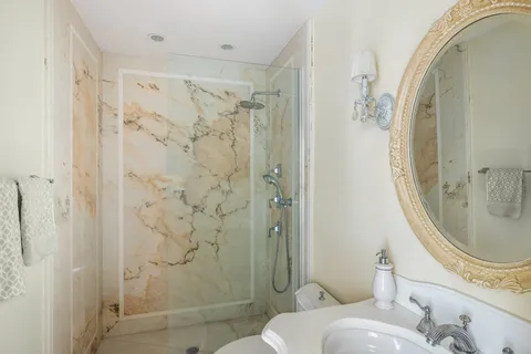 $3,395,000 | 31 Rolling Hill Court West, Sag Harbor, NY 11963