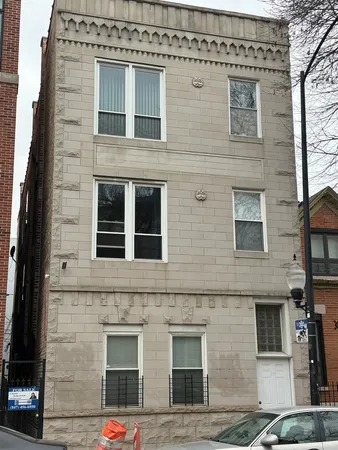 $2,100 | 840 North Damen Avenue, Unit 3F, Chicago, IL 60622