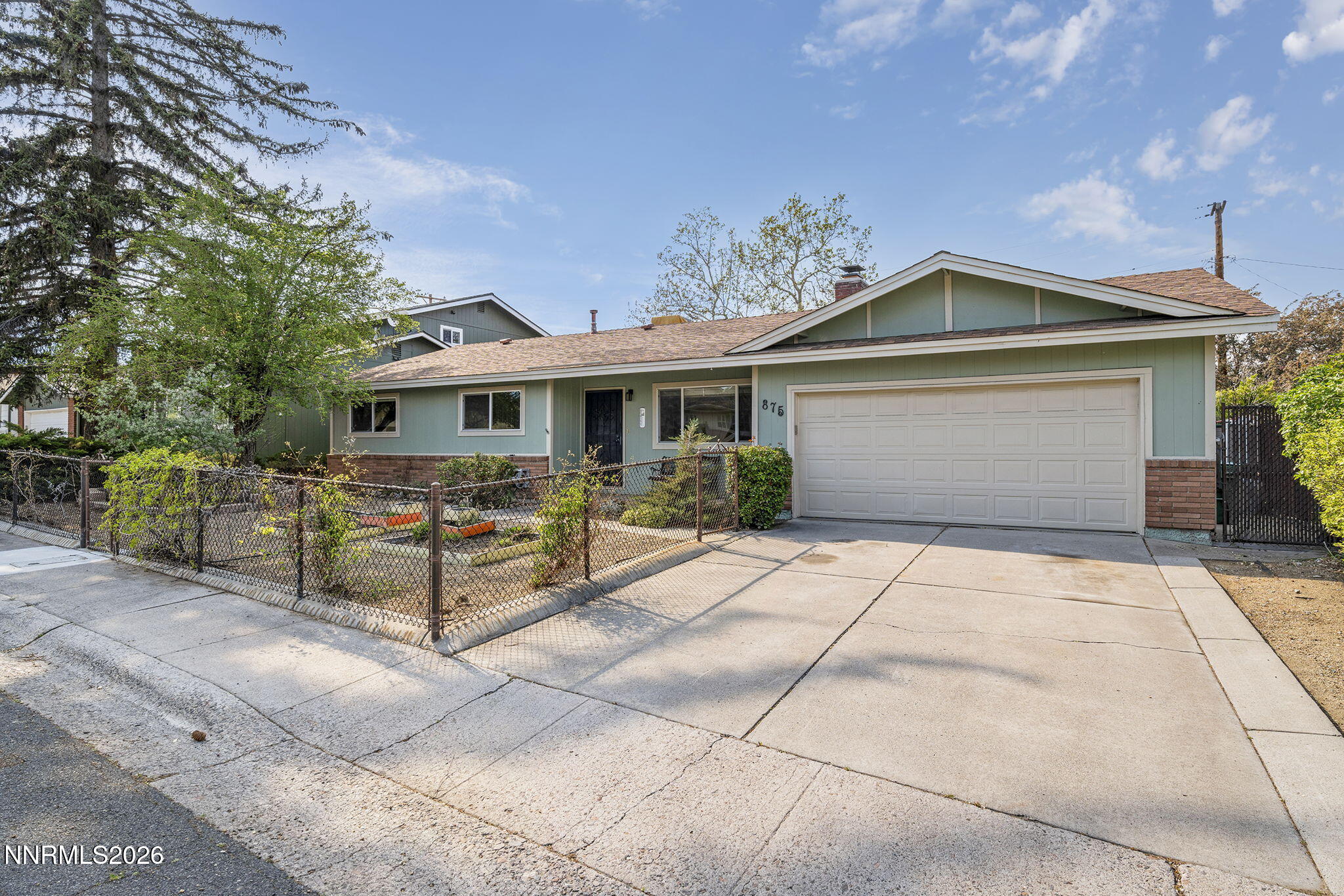 875 Montana Drive Reno, NV 89503 - Photo 2 of 21 2-web-or-mls-_DSC2051