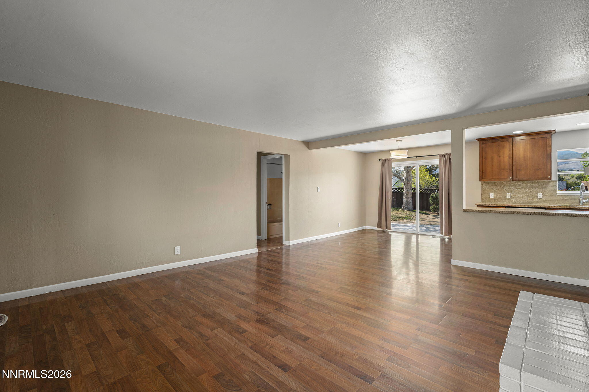 875 Montana Drive Reno, NV 89503 - Photo 4 of 21 4-web-or-mls-_DSC1980