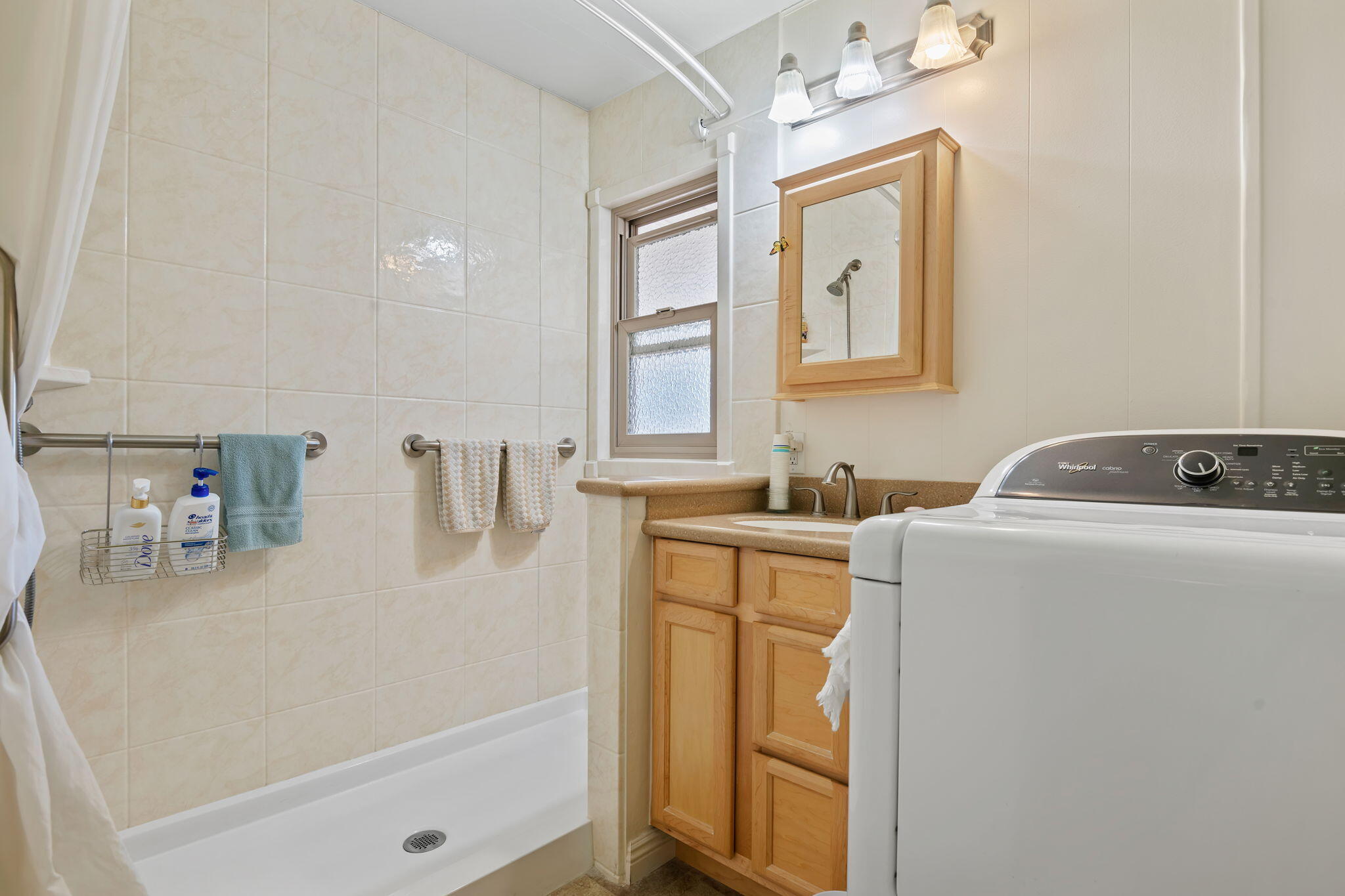 333 Old Mill Road, Unit 317 Santa Barbara, CA 93110 - Photo 14 of 22 14 - Bathroom