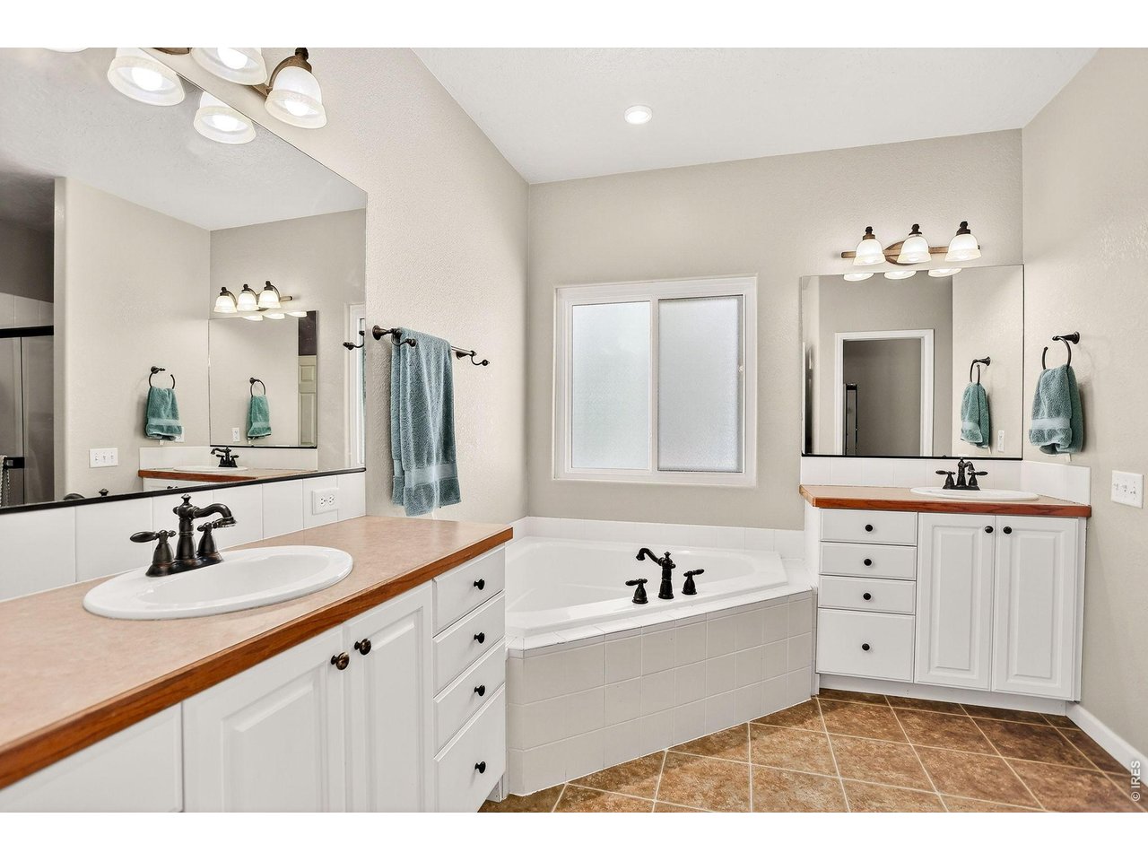 7514 19th St Road Greeley, CO 80634 - Photo 19 of 50 Primary Bath - 5 Piece