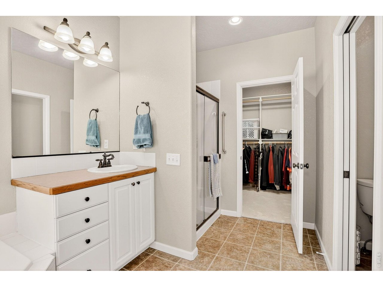 7514 19th St Road Greeley, CO 80634 - Photo 20 of 50 5 Piece Primary Bath with Massive Walk in Closet
