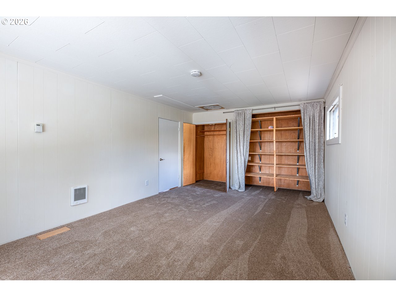 1404 Centennial Boulevard Springfield, OR 97477 - Photo 14 of 32 Bedroom