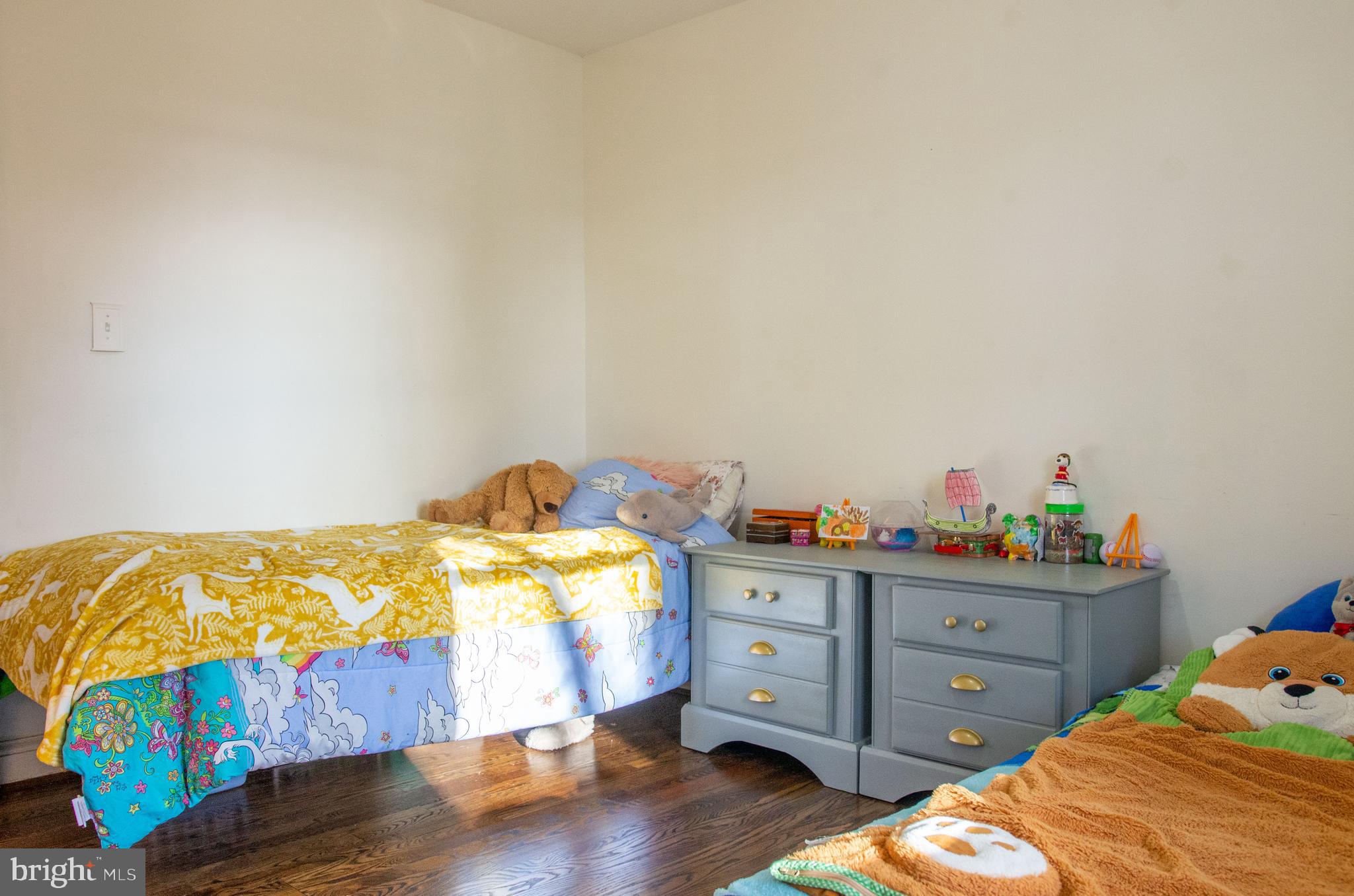 19201 Cardinal Heights Road Triangle, VA 22172 - Photo 21 of 66 Bedroom 2 - wooden floors