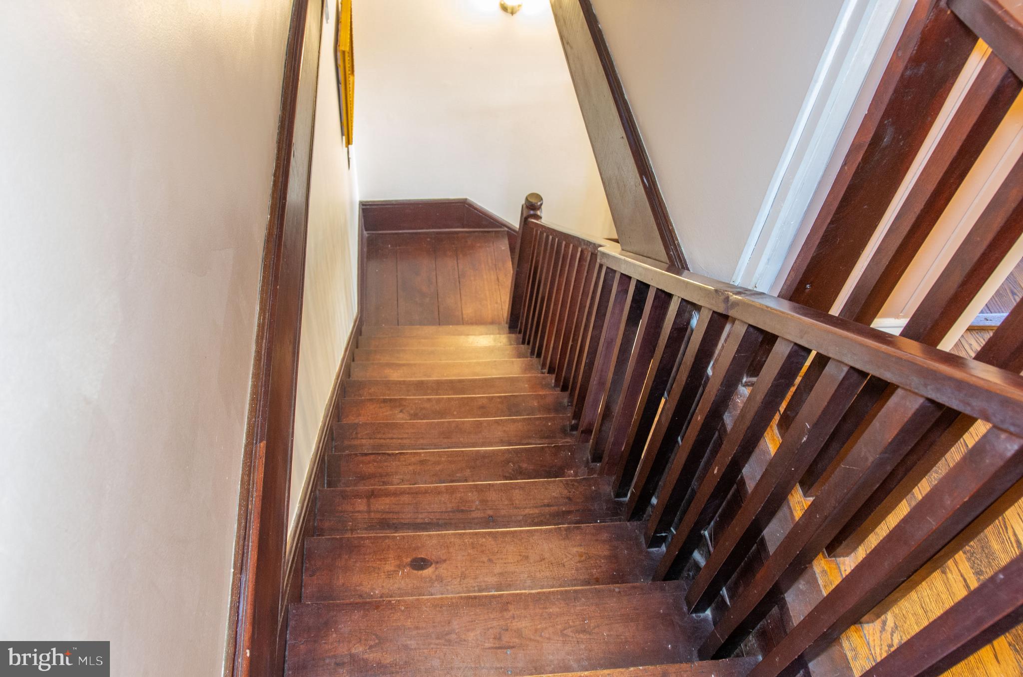 19201 Cardinal Heights Road Triangle, VA 22172 - Photo 35 of 66 Original wooden staircase