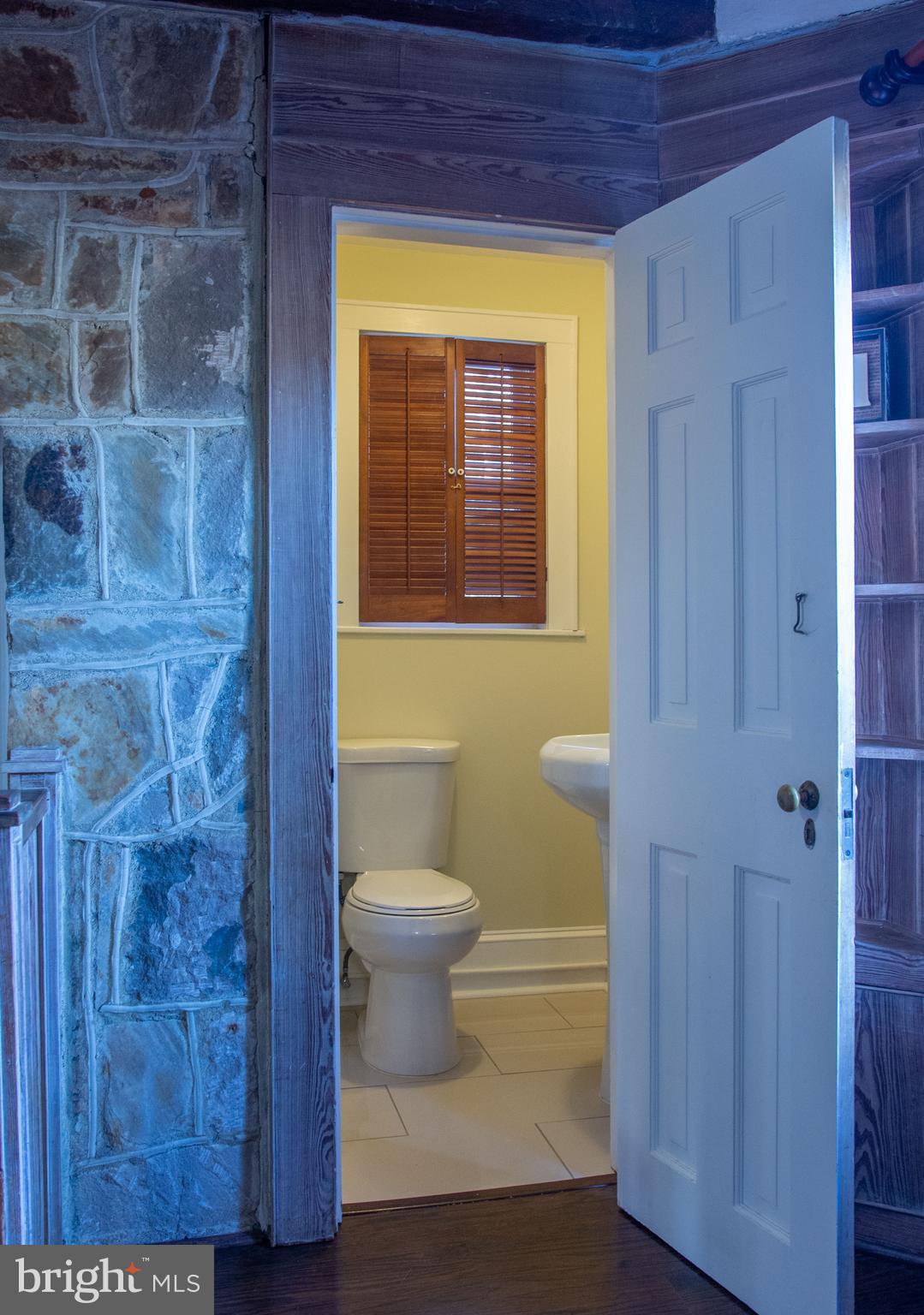 19201 Cardinal Heights Road Triangle, VA 22172 - Photo 41 of 66 Downstairs powder room off dining room and kitchen