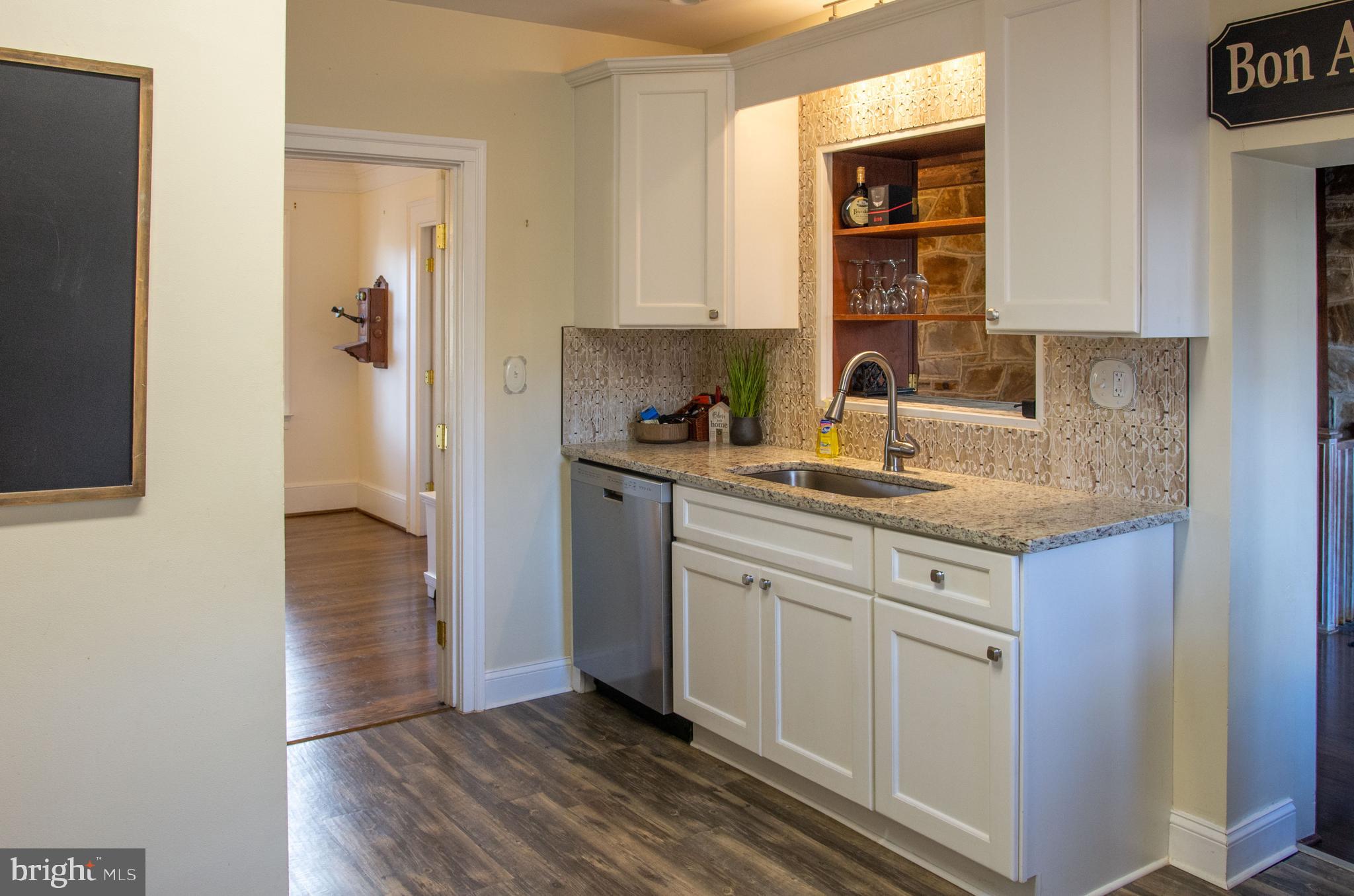 19201 Cardinal Heights Road Triangle, VA 22172 - Photo 5 of 66 Recently updated kitchen is bright and airy