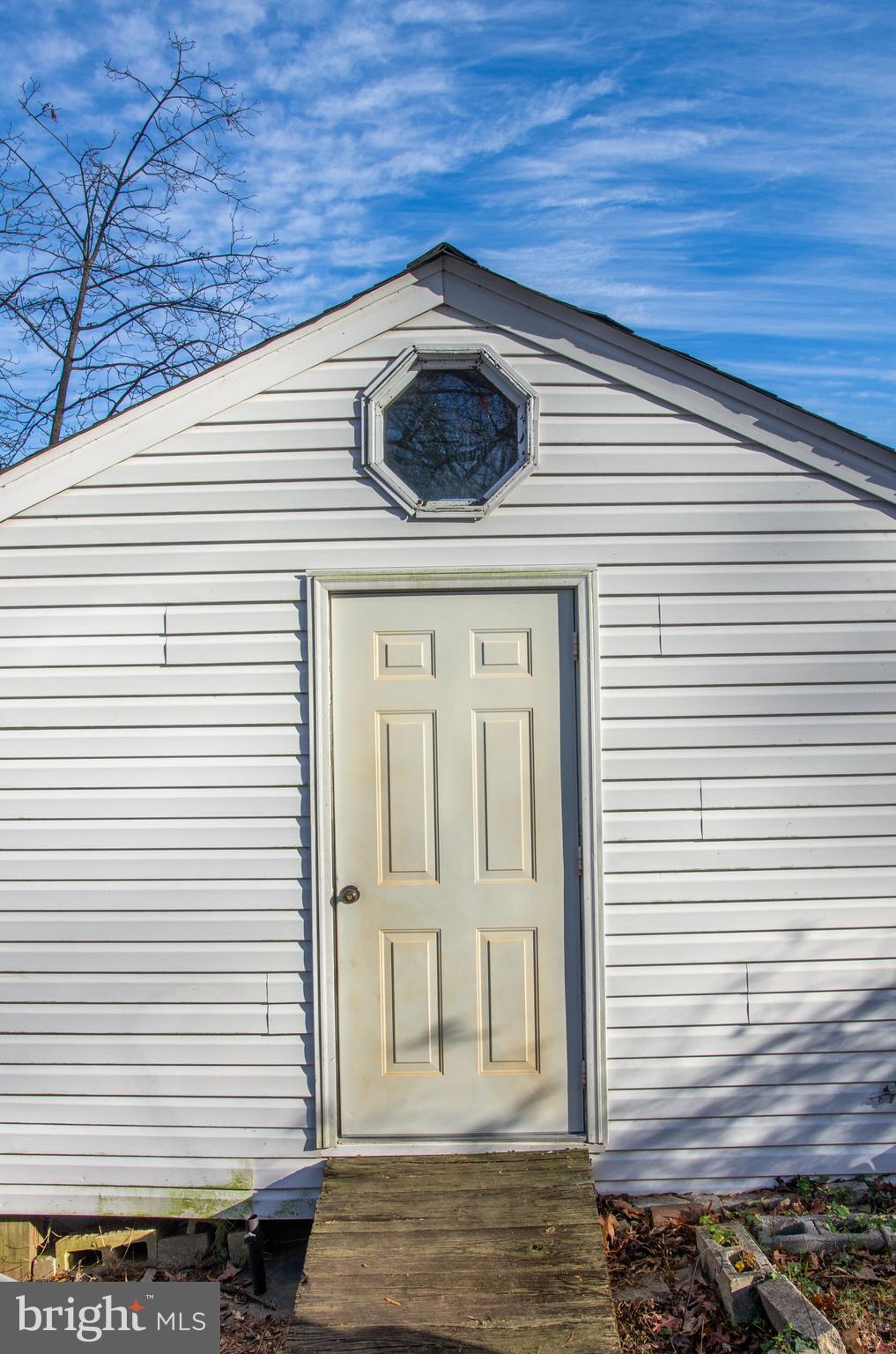 19201 Cardinal Heights Road Triangle, VA 22172 - Photo 61 of 66 Storage shed