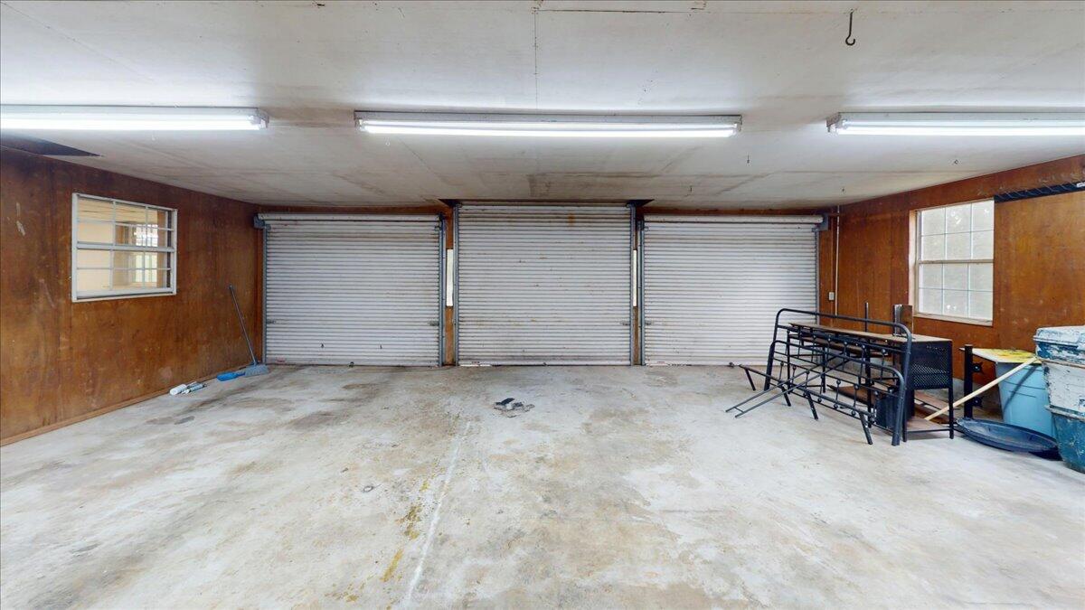 510 Knollwoods Road Jasper, TN 37347 - Photo 38 of 44 34-510-Knoll-Woods-Rd-Garage