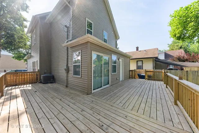 a view of a house with a back yard
