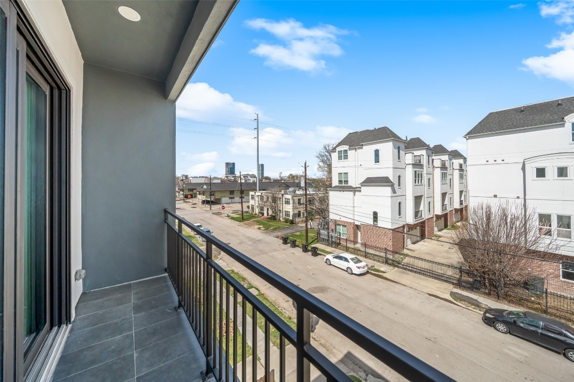 1839 Colquitt Street Houston, TX 77098 - Photo 14 of 19 a view of city from balcony