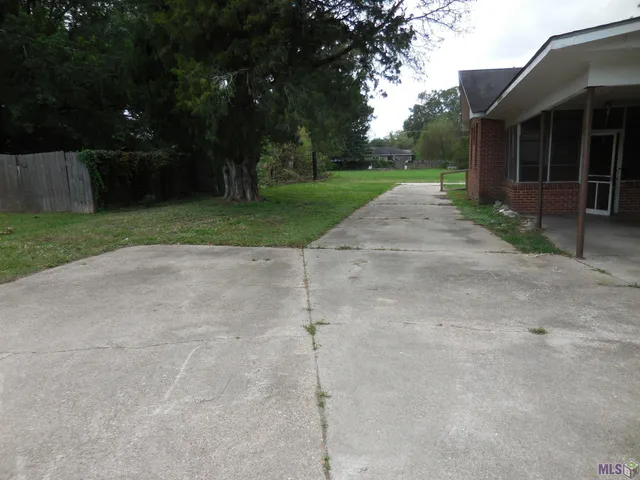 $57,000 | 609 West End Drive, New Roads, LA 70760