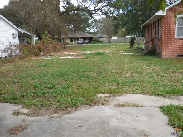 $57,000 | 609 West End Drive, New Roads, LA 70760