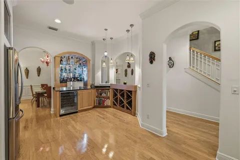 $689,000 | 615 Saxony Boulevard, St. Petersburg, FL 33716