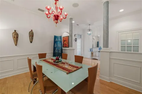 $689,000 | 615 Saxony Boulevard, St. Petersburg, FL 33716