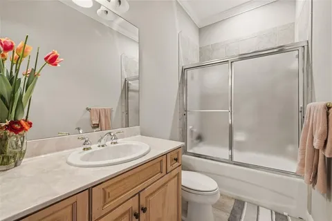 $689,000 | 615 Saxony Boulevard, St. Petersburg, FL 33716