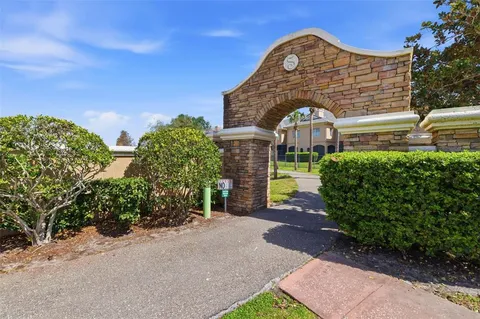 $689,000 | 615 Saxony Boulevard, St. Petersburg, FL 33716