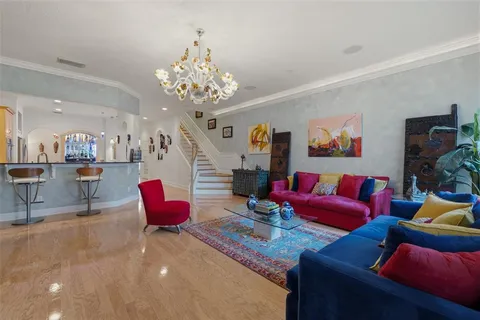 $689,000 | 615 Saxony Boulevard, St. Petersburg, FL 33716