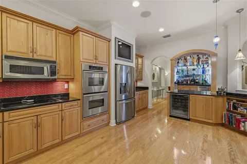 $689,000 | 615 Saxony Boulevard, St. Petersburg, FL 33716