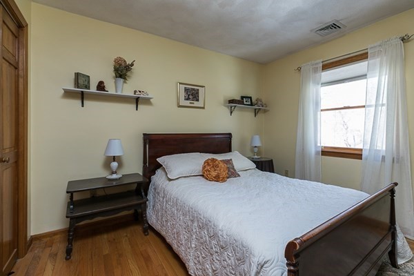 97 Preston Place Beverly, MA 01915 - Photo 18 of 26