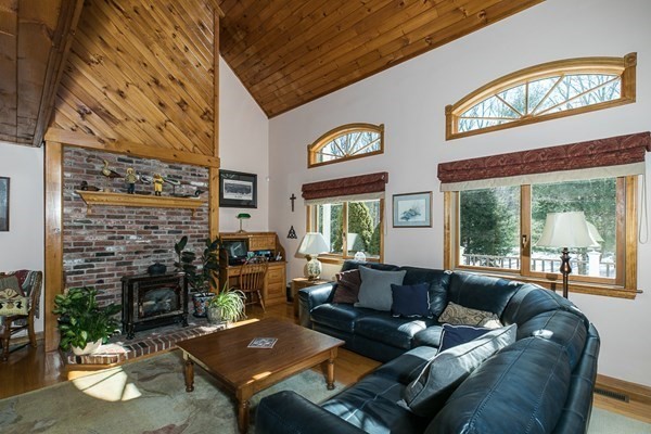 97 Preston Place Beverly, MA 01915 - Photo 4 of 26