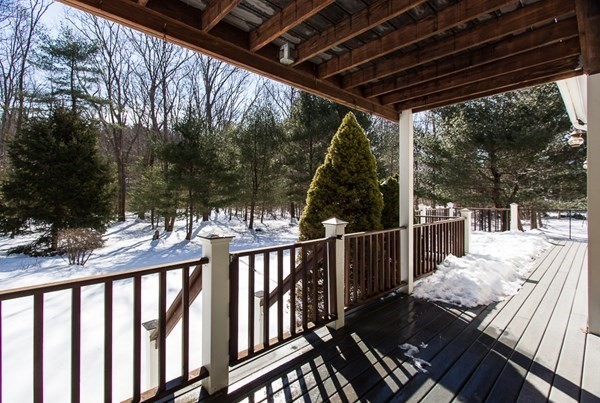 97 Preston Place Beverly, MA 01915 - Photo 8 of 26