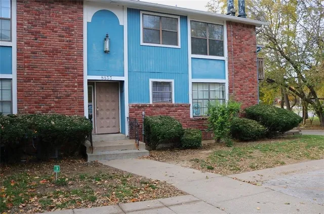 $134,500 | 8133 Holmes Road, Unit 101, Kansas City, MO 64131