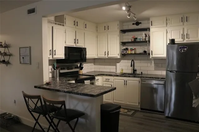 $134,500 | 8133 Holmes Road, Unit 101, Kansas City, MO 64131