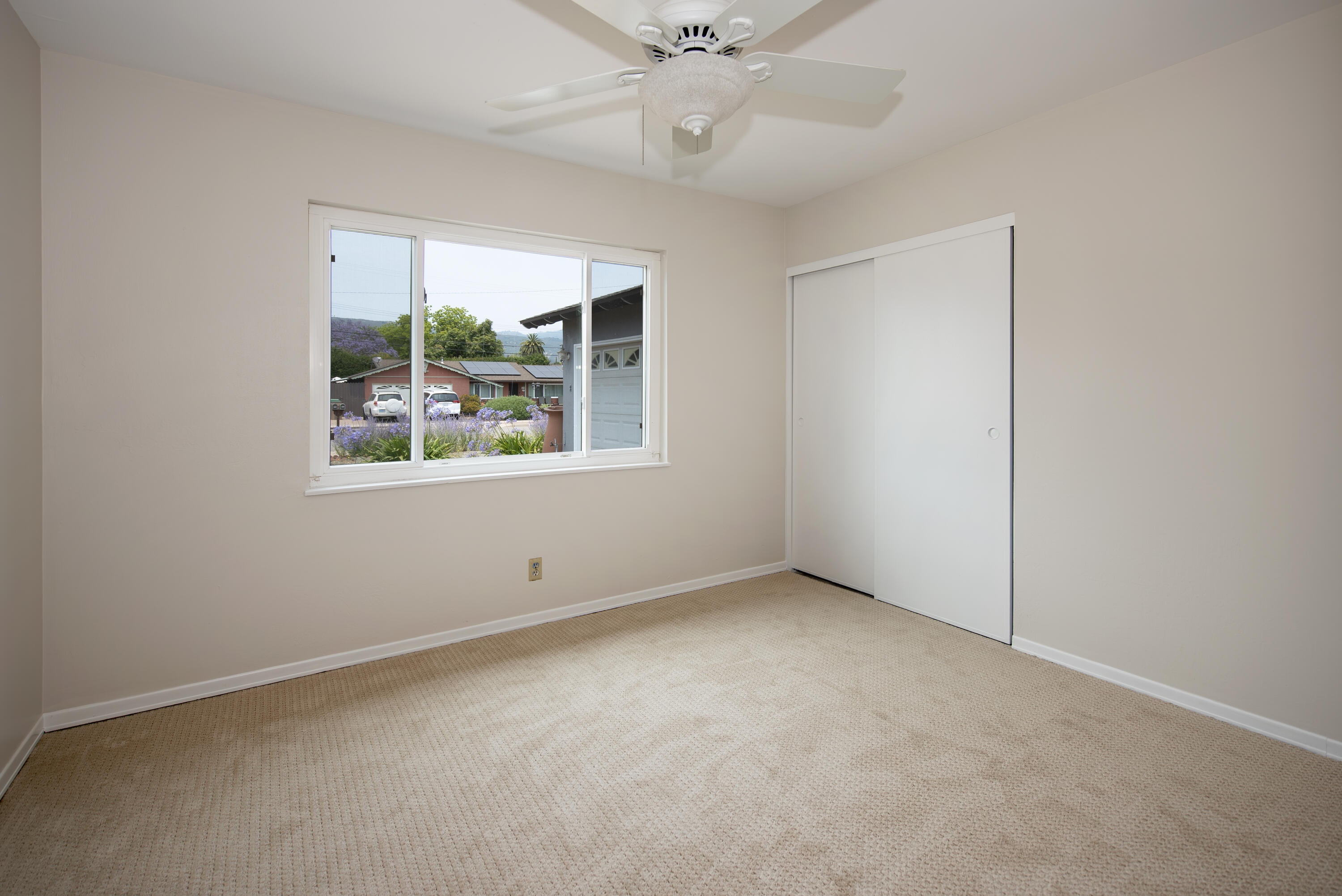 6237 Momouth Avenue Goleta, CA 93117 - Photo 11 of 20 an empty room with a window